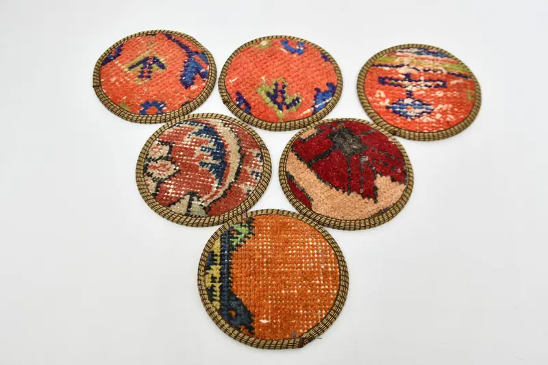 Elegante juego de posavasos naranja y rojo, posavasos de alfombras únicos