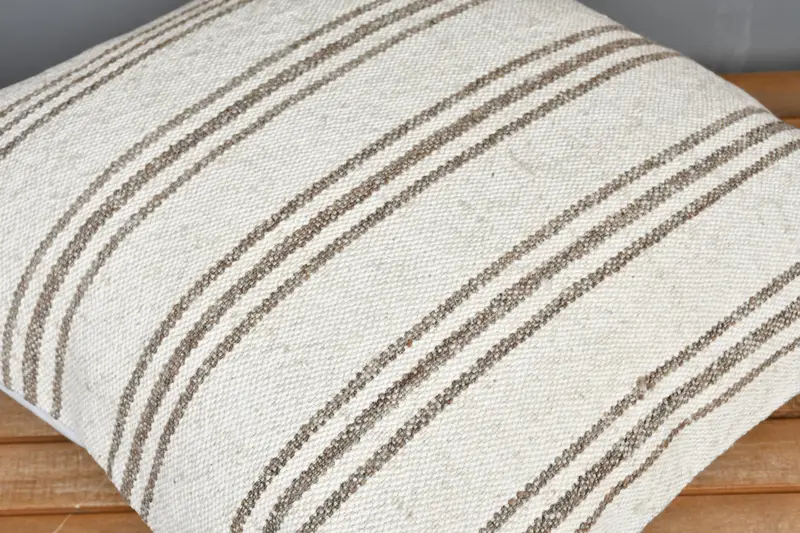 Cozy Throw Pillow, 24x24 White Pillow Cover, Retro Cushion, Gift Pillow, Home Decor Pillow, Throw Kilim Pillow, Pillow Cover - 3