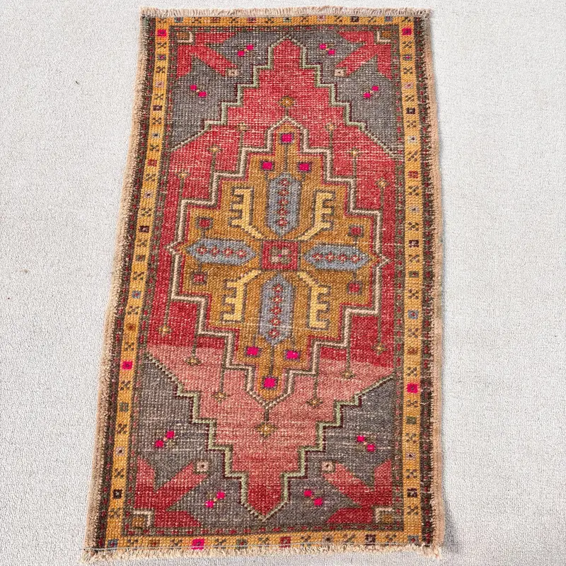 Vintage Small Rug, 1.9x3.2 ft Turkish Rug, Red Oushak Wool Rug - 1
