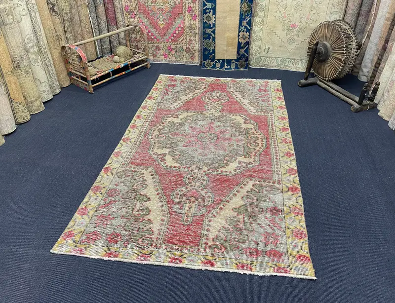 Red and Yellow Rug, 4,3x7,4 ft Floral and Geometric Design