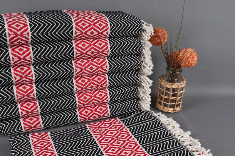 Bath Towel Black-Red Chevron Organic Cotton, 40x71 Inches