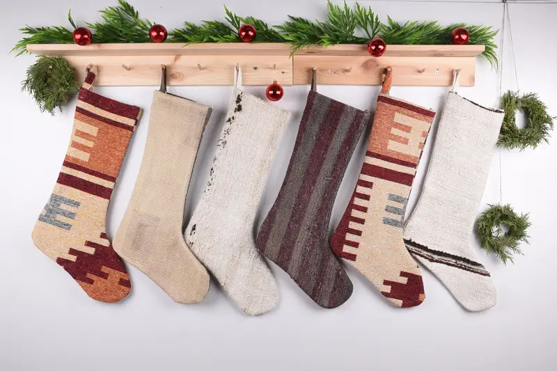 Medias de adornos navideños beige, medias navideñas de 14 pulgadas de ancho
