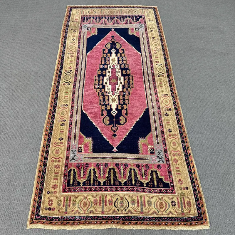 レッド&グリーンポルカドットラグ、3.5x7.6フィートシックな装飾