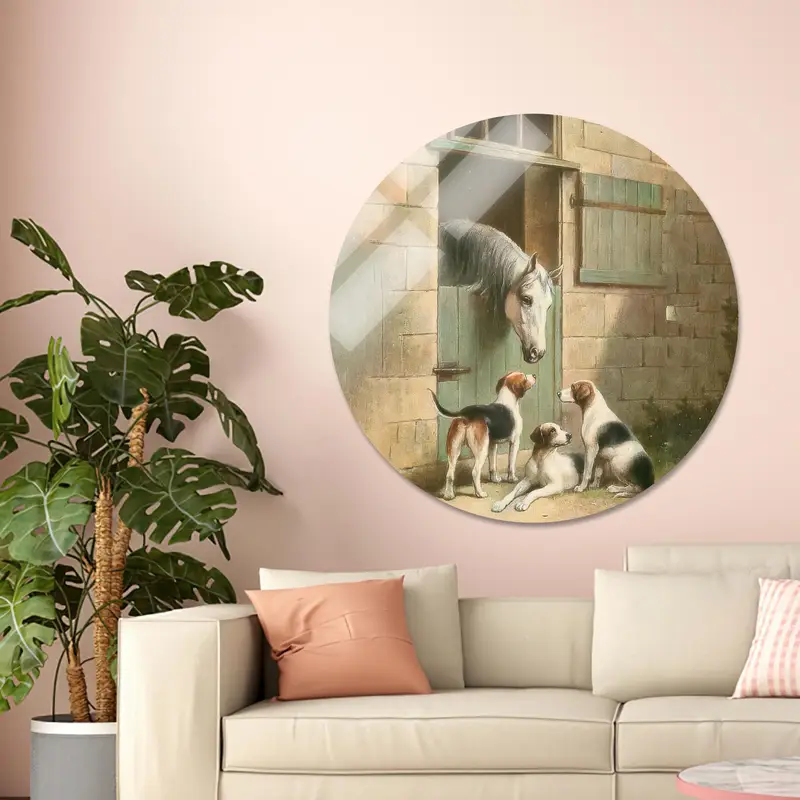 エレガントな海岸沿いのファームハウス キャンバス: 馬と犬のセレニティ プリント