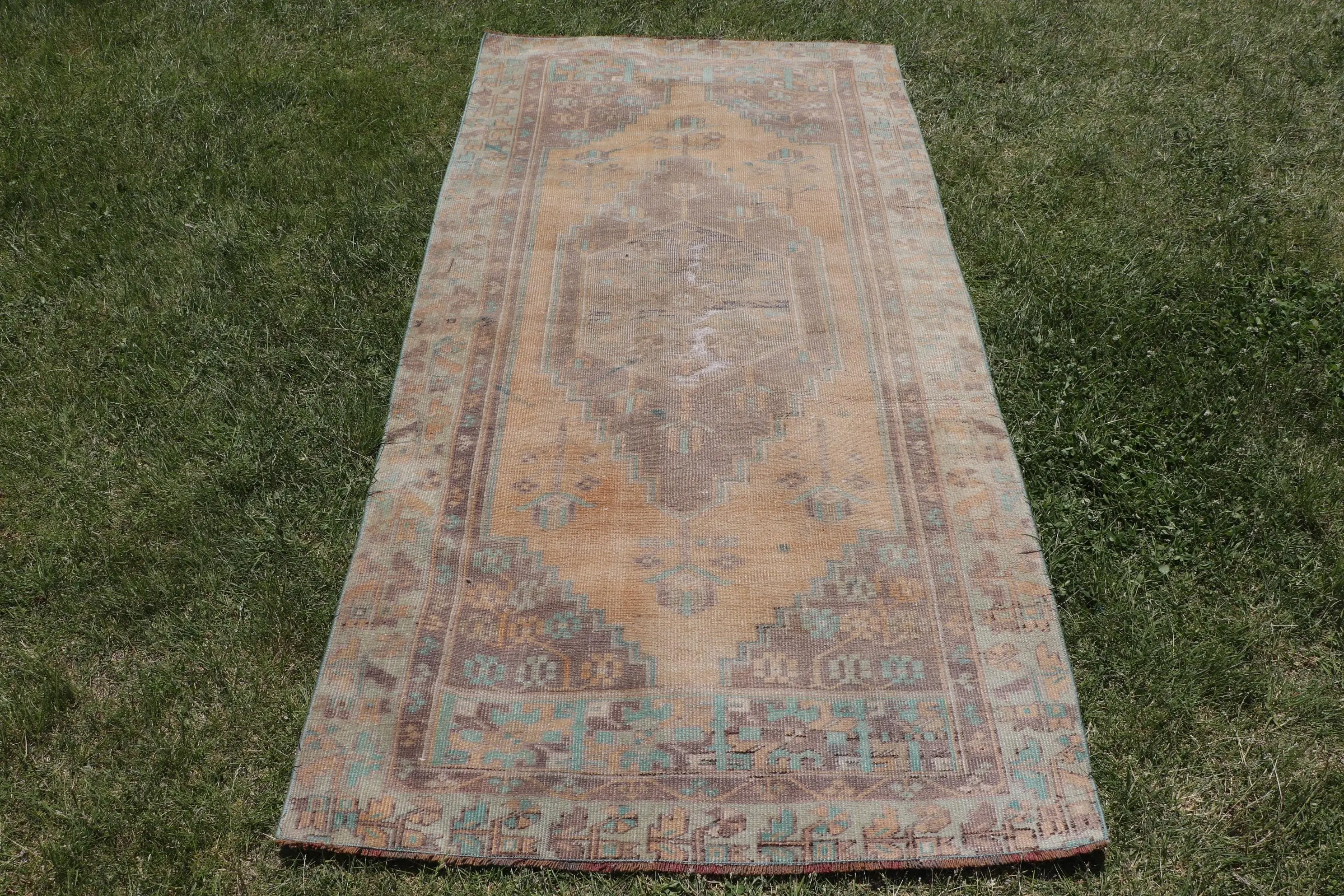 Vintage Türk Vurgulu Halı 3.4x7 ft, Kahverengi Çiçekli Yün Halı - 1