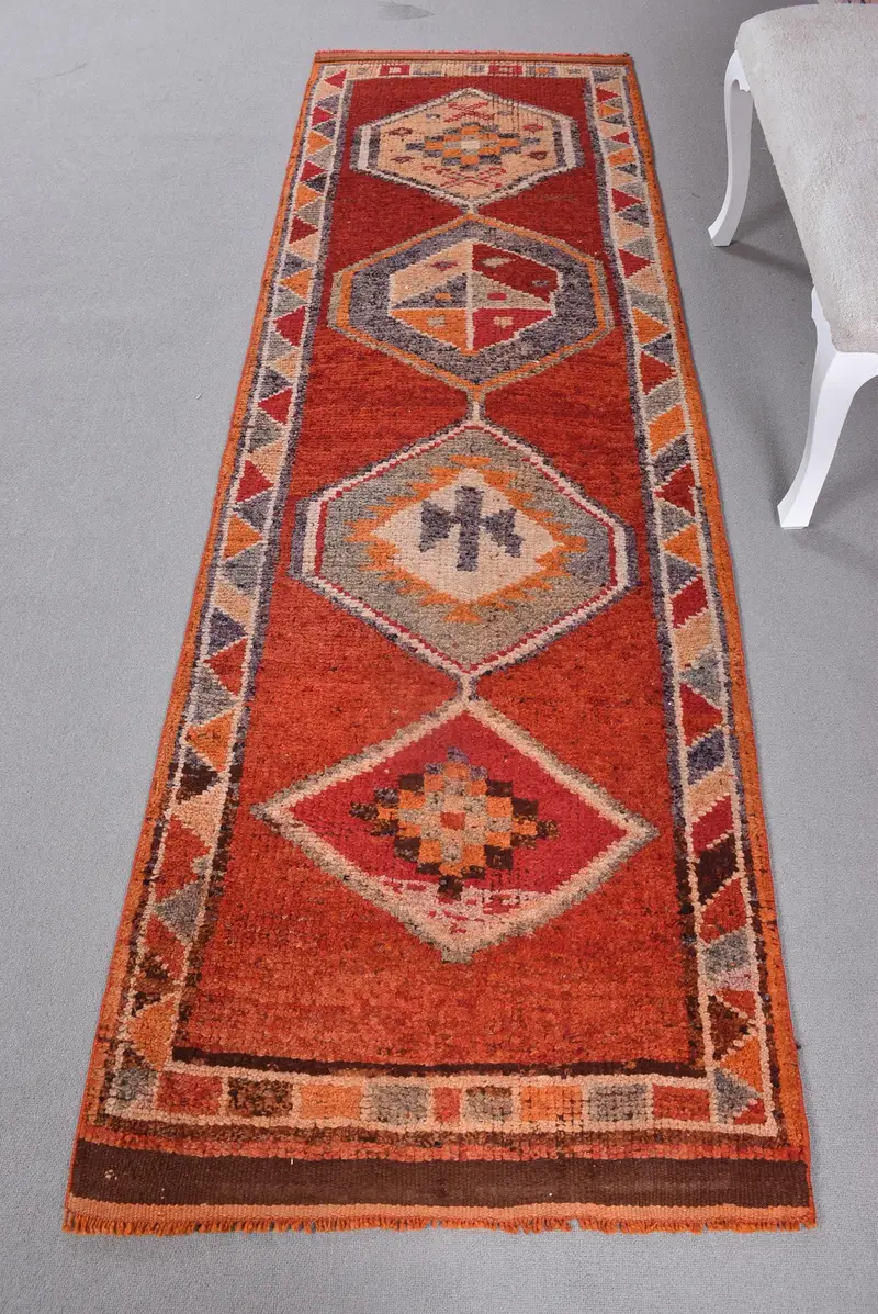 Kırmızı ve Yeşil Puantiyeli Halı, 2,8x9 ft Şık Dekor