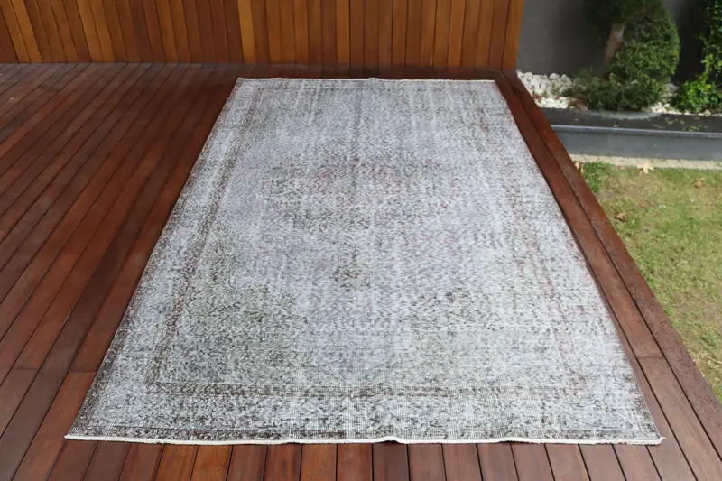 5.5x9 ft Vintage Rug, Turkish Large Rug, Gray Brown Polka dot Wool Rug - 1