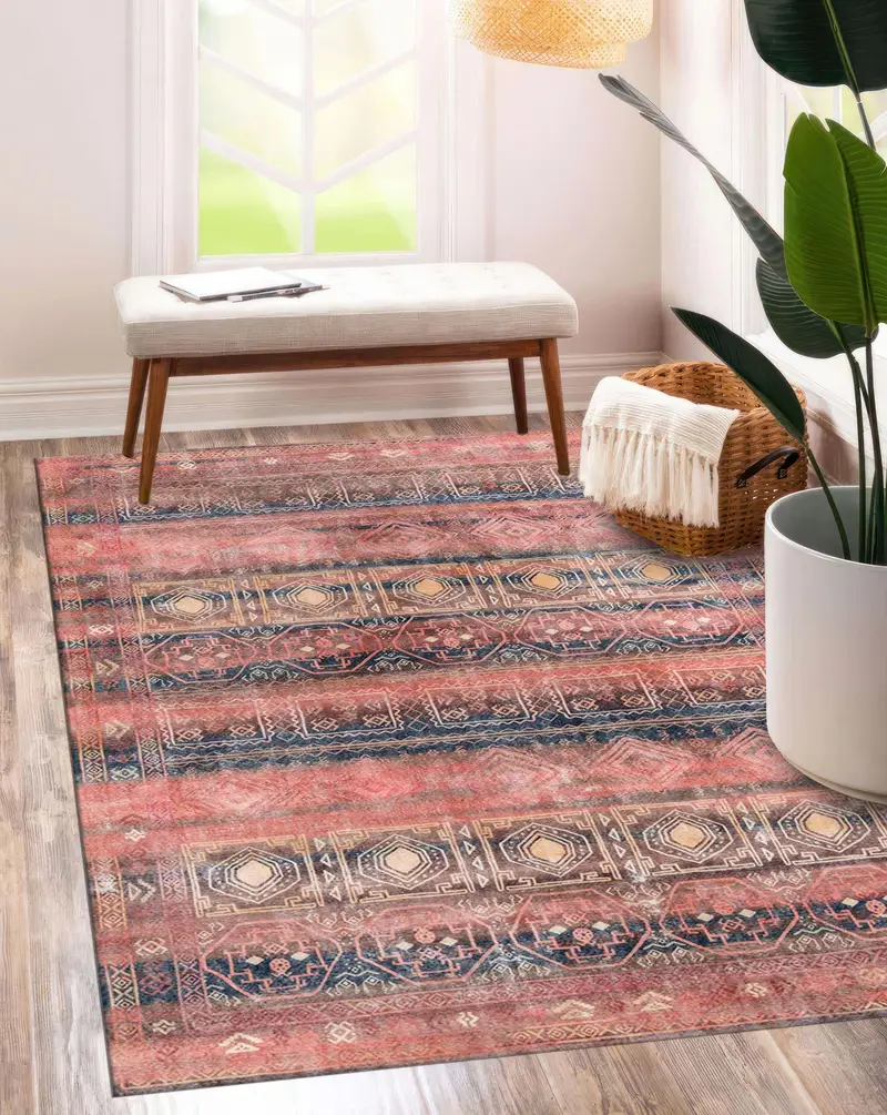 エレガントなプリントラグ：モダンなデザイン、豪華な生地、ユニークなパターン。