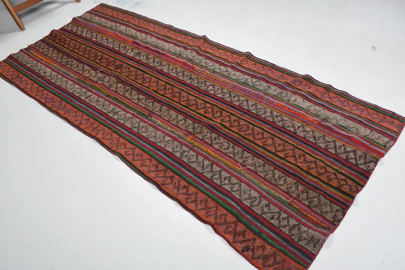 Vintage Türk Kilim Halısı 3.3x7.4 ft, Kırmızı Alan Kamuflaj Yün Halı - 1