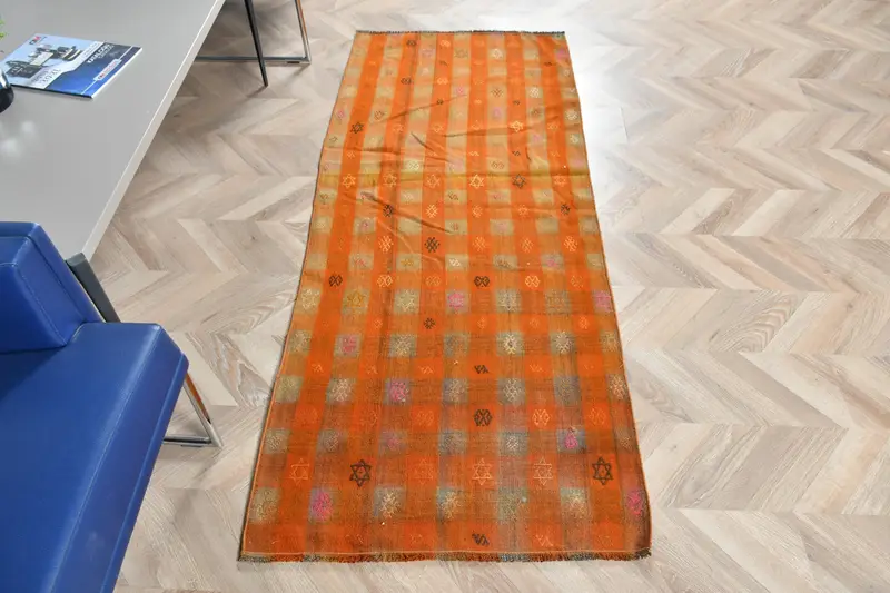 鮮やかなオレンジラグ、2.6x6.1フィートの花柄とペイズリーデザイン