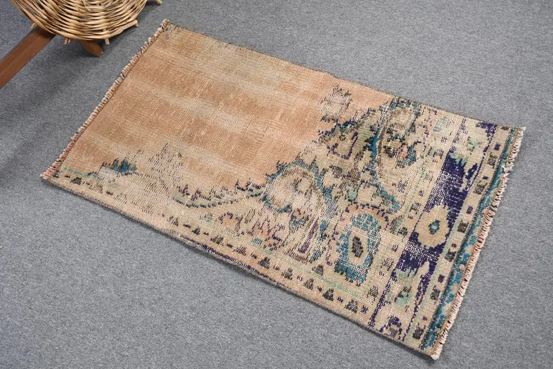 1.8x3.2 ft Küçük Türk Vintage Halı, Kahverengi Kareli Yün Halı - 1