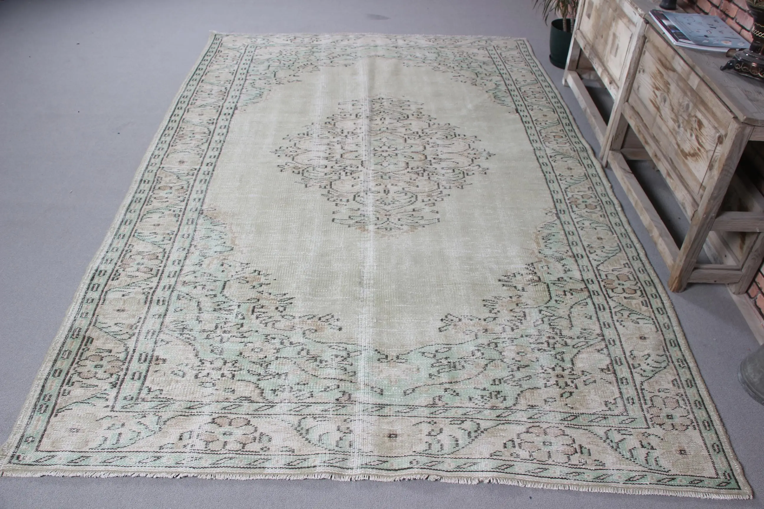 Vintage Türk Halısı, 6x9.4 ft Halı, Yeşil Güneybatı Yün Halı - 1