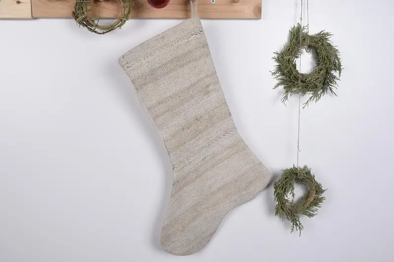 Şenlikli Noel Süsleri Deseni, Kilim Lüks Noel Çorabı