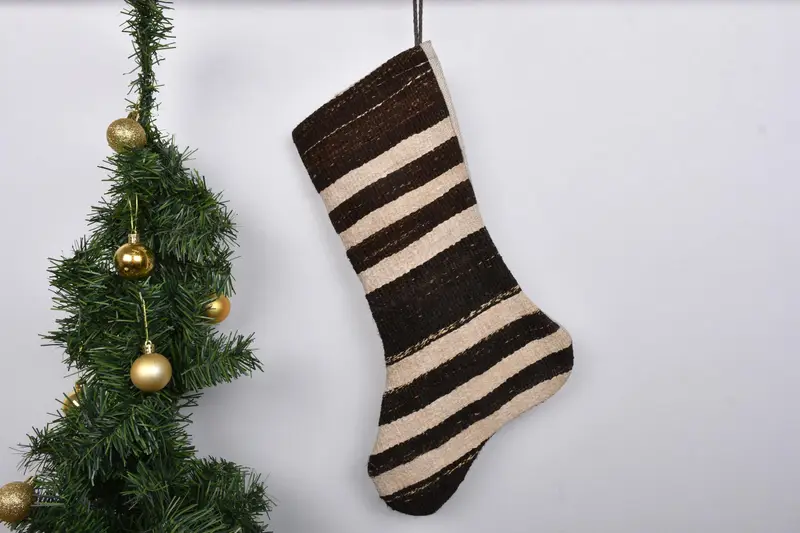 Patrón de adornos navideños festivos, calcetín navideño de 7 pulgadas de ancho