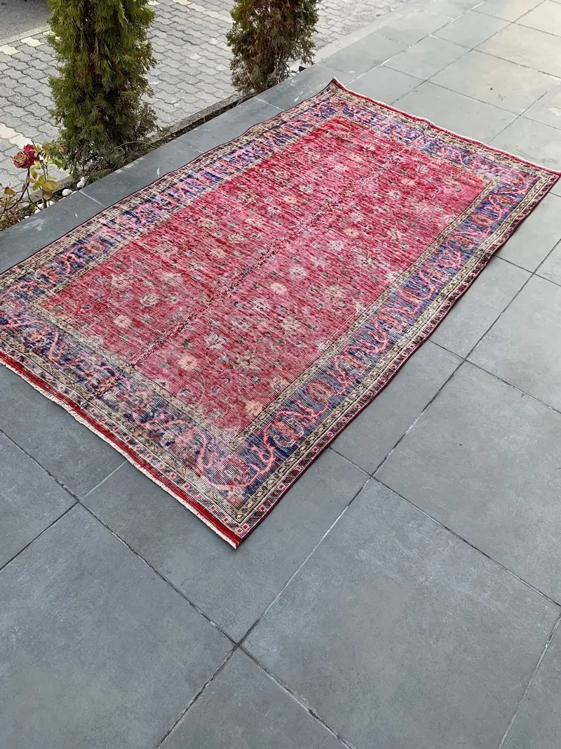 レッド&ブルーの幾何学模様のラグ、4.6x7.1フィートのシックな装飾