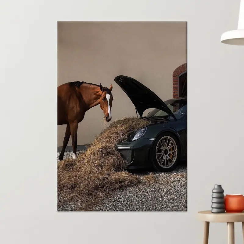 Elegante lienzo de caballos costeros: decoración moderna de una granja