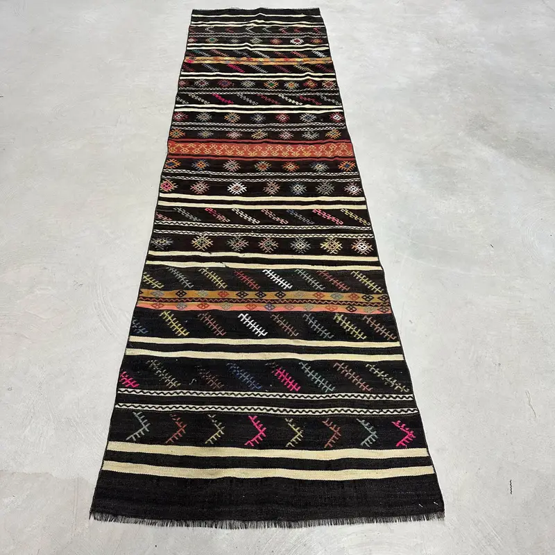 Zarif Siyah Halı, 3x11,1 ft Sağlam Konfor