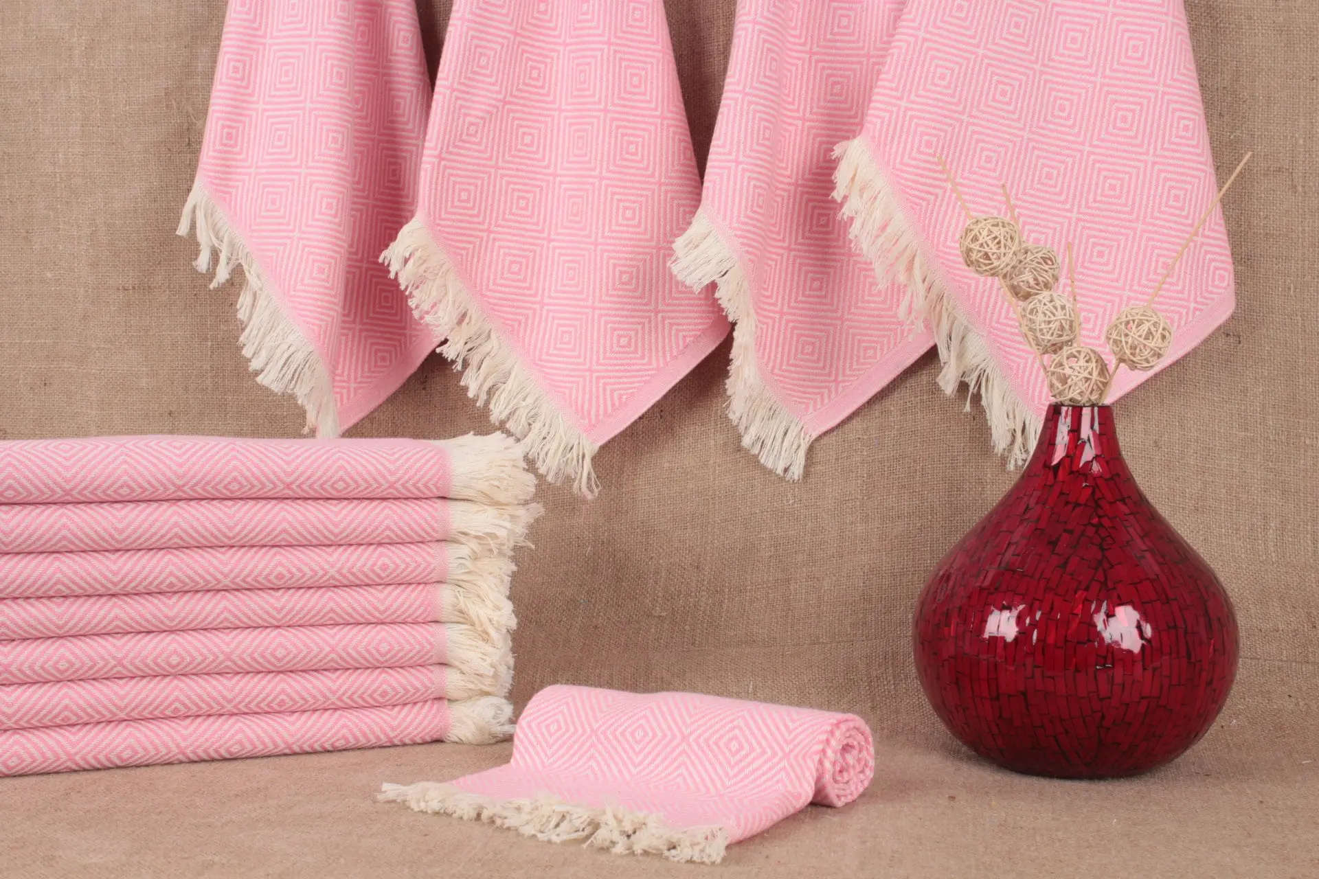 Personalized Pink Diamond Organic Cotton Towel, 20x28 inches - 1