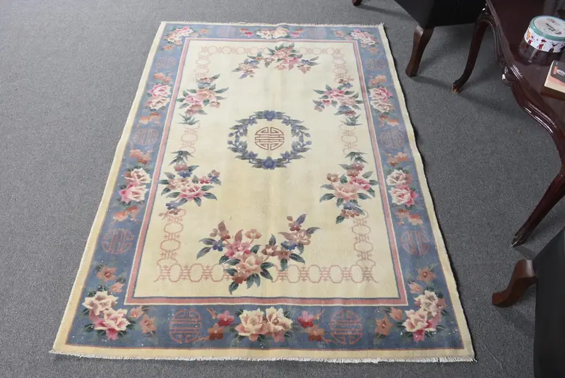 Zarif Bej ve Mavi Halı, 4x5,8 ft Geometrik Çiçek