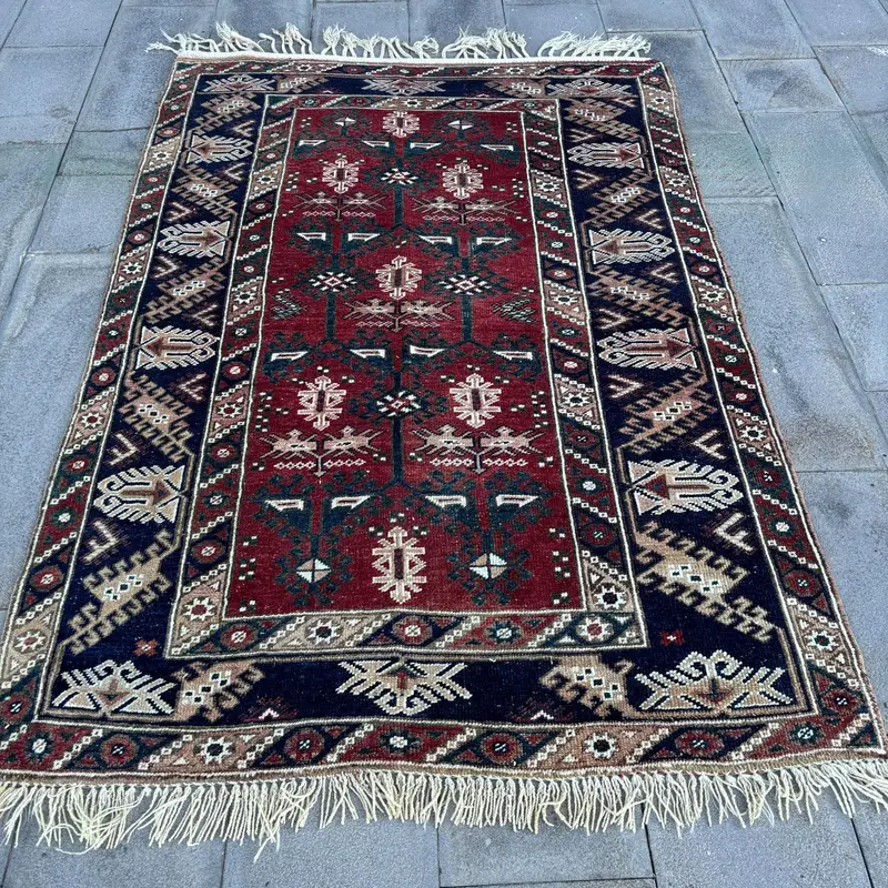 Red & Blue Polka Dot Rug, 140x210 cm Chic Decor