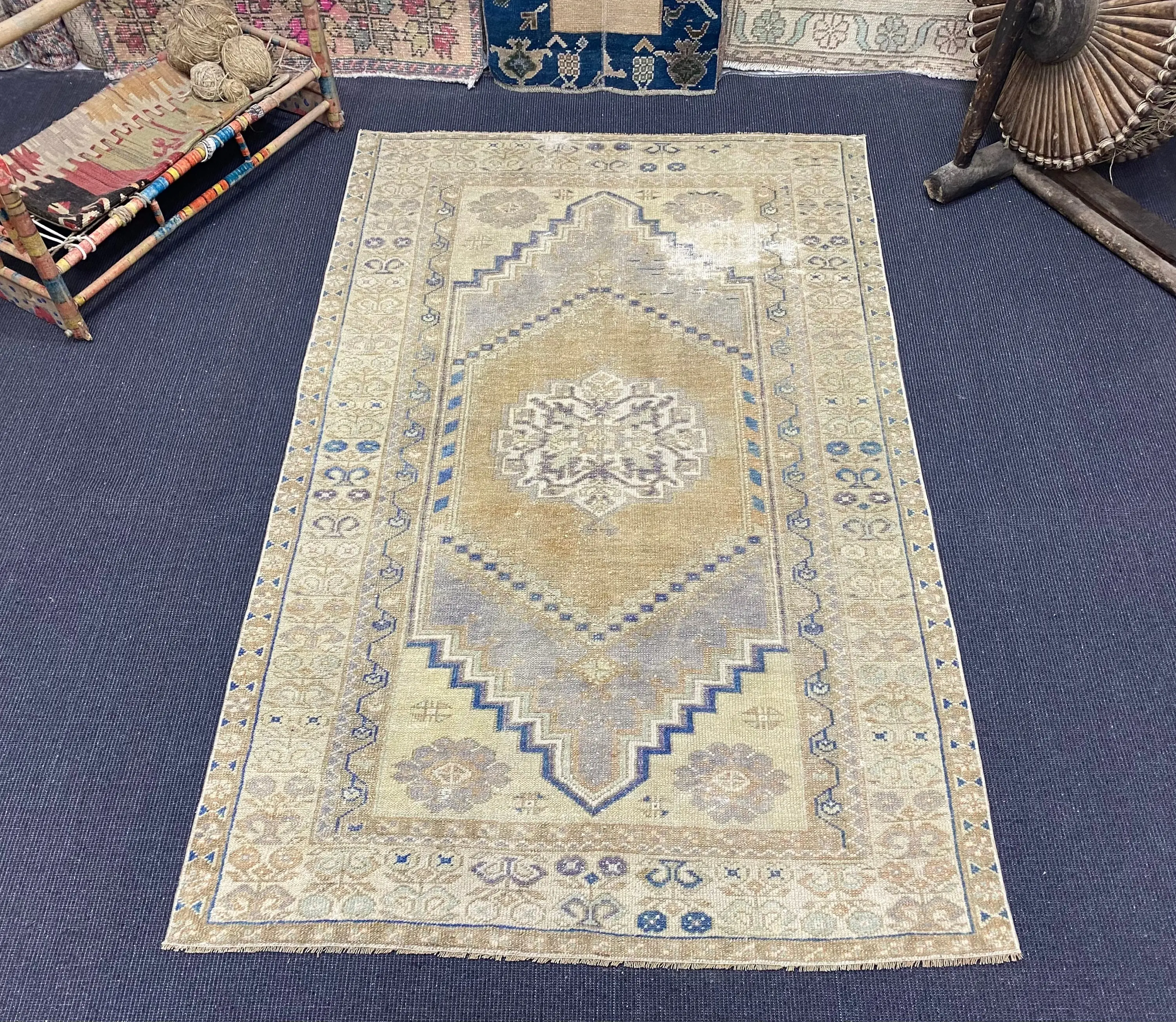 Vintage Accent Halı 3,6x6,1 ft (111x185 cm), Mavi Çiçekli Türk Halısı - 1