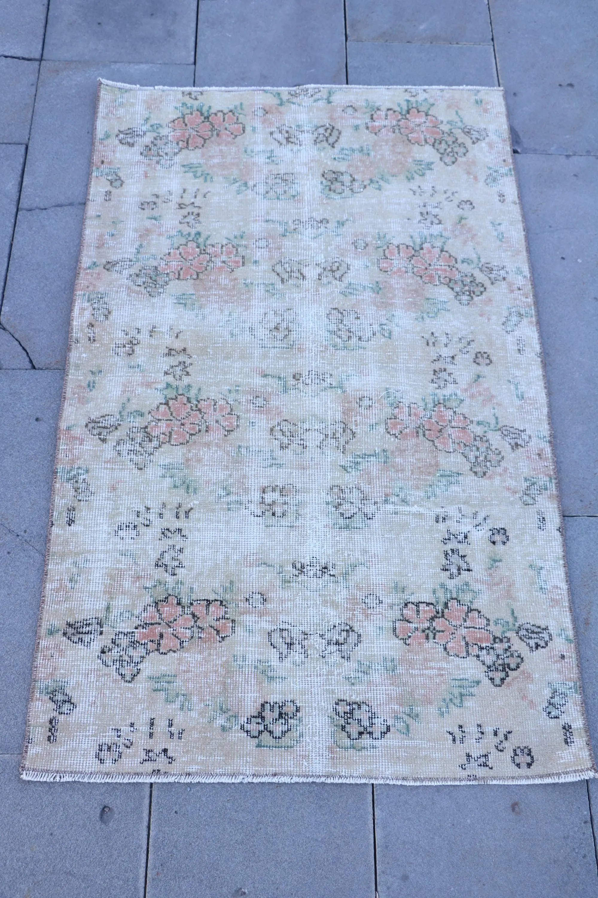 Turkish Vintage Small Rug 2.6x4.2 ft, White Striped Rug Wool - 1