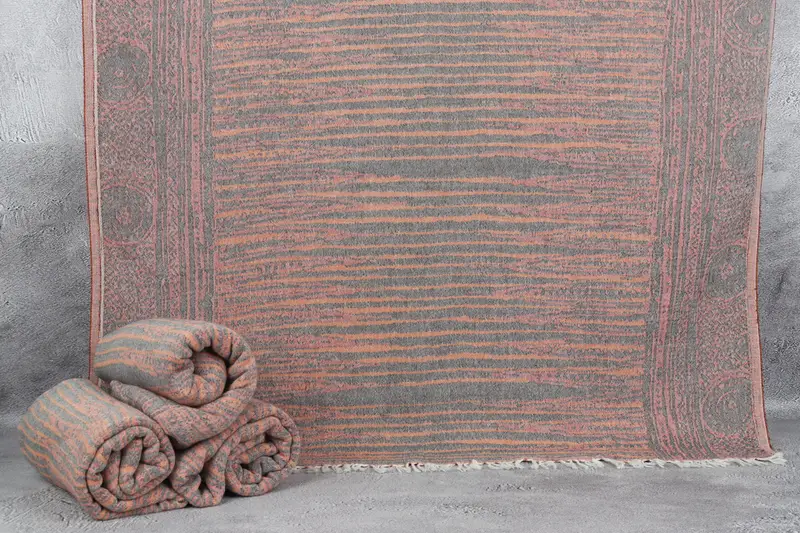 Patterned Organic Cotton Towel, Brick-Black & Beige, 40x71 Inches