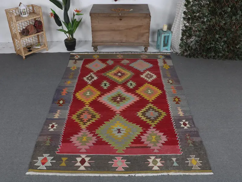 Red & Green Polka Dot Rug, 5.7x8.1 ft Chic Decor