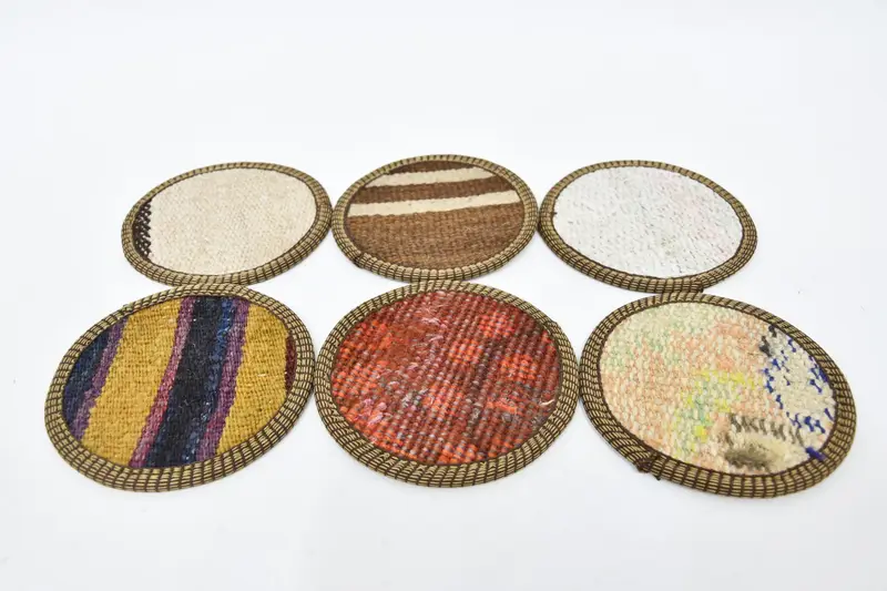 ボヘミアンラウンドコースター、緑と赤のキリムコースター