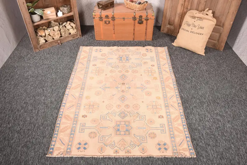 Turkish Vintage Area Rug 4.7x6.46 ft, Oushak Beige Wool Rug - 1