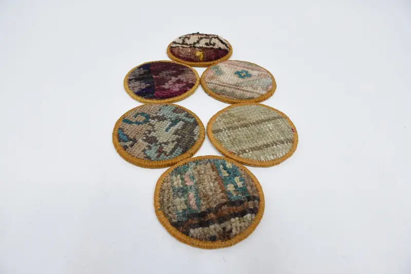 ボヘミアンブルーとブラウンのラウンドコースター、スタイリッシュなボヘミアンコースター