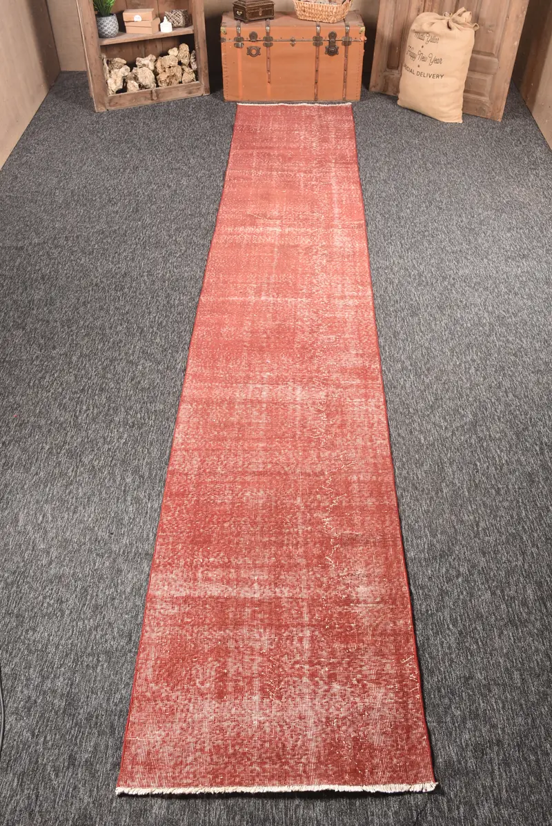 2.6x16.6 ft Vintage Oushak Halı, Kırmızı Katı Türk Yün Halısı - 1