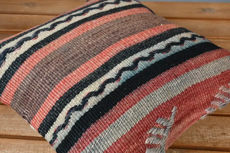 12x12 Red Cushion Case, Pillow Cover, Ethnic Throw Pillow Cover, Antique Pillows, Vintage Kilim Throw Pillow, Handmade Cushion Case, Kilim Pillow - 3