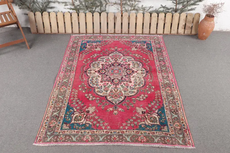 Handmade Pink & Beige Rug, 4.6x6 ft Polka Dot