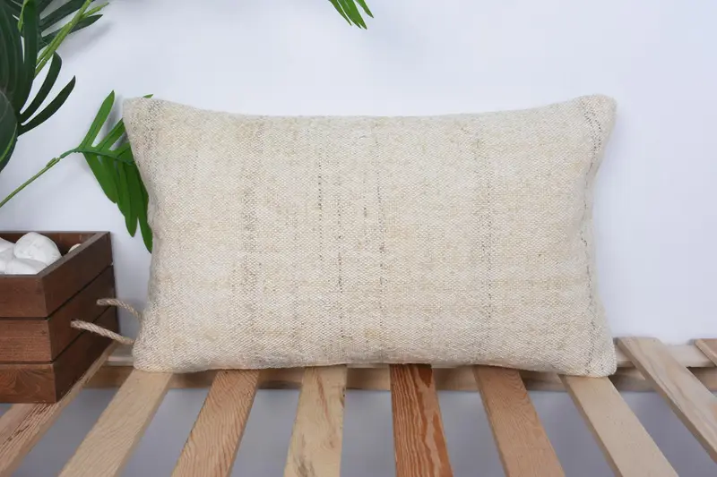 Destek atma yastık kapağı, ev dekorasyonu yastığı, etnik Kilim halı yastığı, vintage Kilim yastığı, 12x20 bej yastık, yastık örtüsü - 1