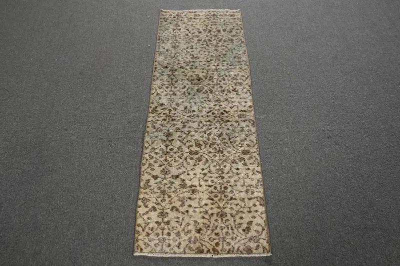 ヴィンテージ Oushak スモール ラグ 50x146 cm、ターキッシュ ブラウン ポルカドット ラグ - 1