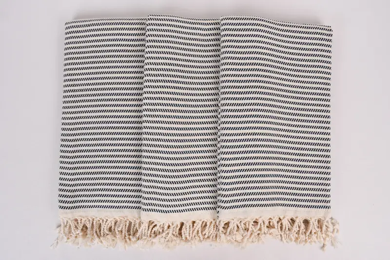 Custom Wedding Gift, Bath towel, Monogram Towels, Bridesmaid Favors, Wedding Gifts Towel, Custom Wedding Towel, 70x40 Cotton Polka Dot Towel - 8