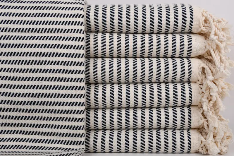 Custom Wedding Gift, Bath towel, Monogram Towels, Bridesmaid Favors, Wedding Gifts Towel, Custom Wedding Towel, 70x40 Cotton Polka Dot Towel - 1