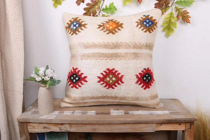Pillow for Couch, Retro Throw Pillow, 20x20 White Pillow Cover, Kilim Cushion Sham, Pillow Case, Boho Pillow, Sofa Pillow Cover - 1