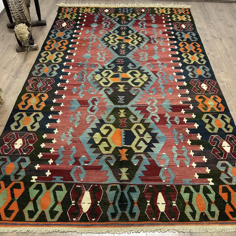 赤と青のオンブレラグ、6.3x10.6フィートのシックな装飾