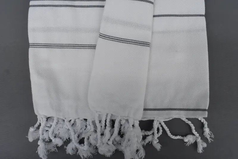 Bestes Hochzeitsgeschenk, monogrammiertes Strandtuch, handgefertigt - 4