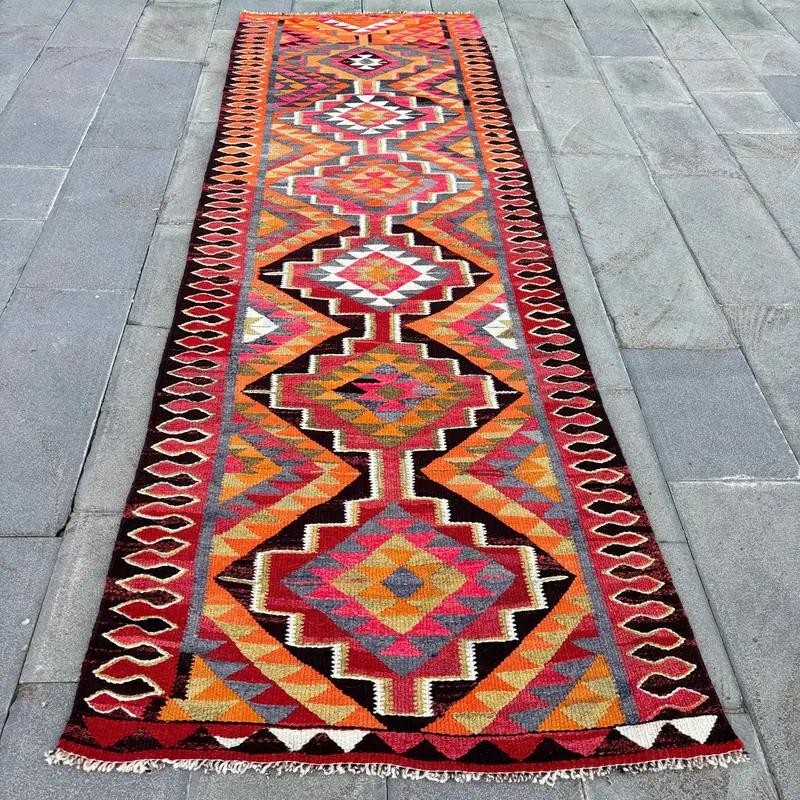 レッドイカットラグ、3.4x10.1フィートの鮮やかな装飾