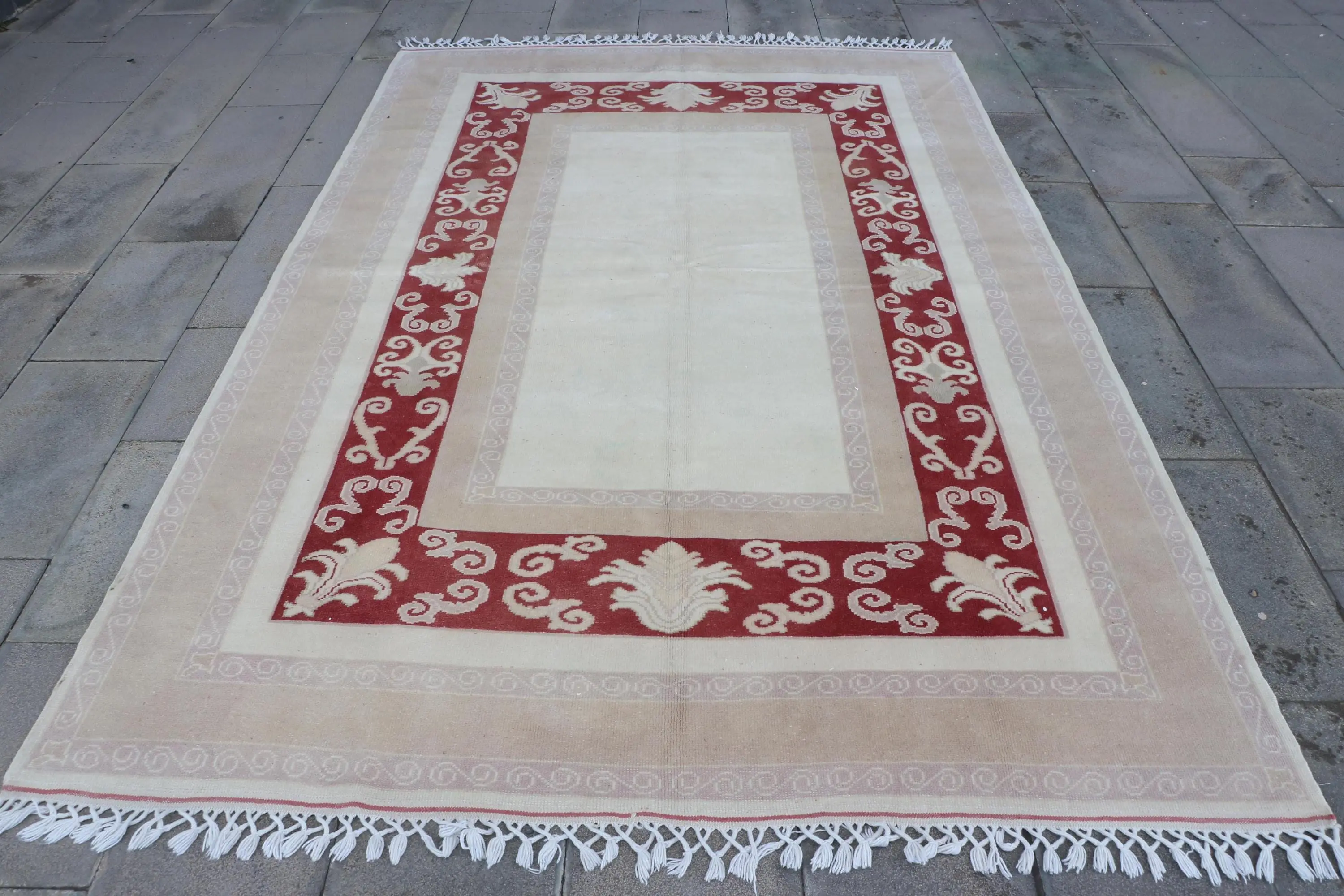 Vintage Türk Büyük Halı 5.9x9 ft, Kırmızı Beyaz Kareli Yün Halı - 1