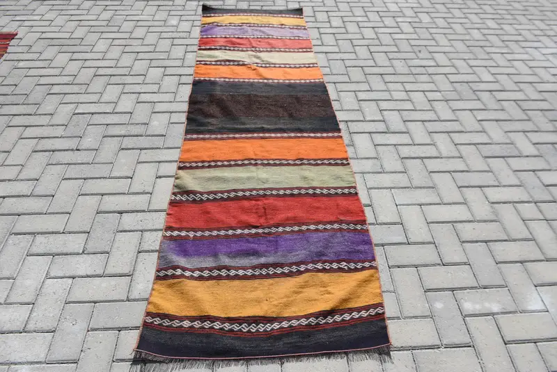 Alfombra turca vintage, alfombra Kilim de 2,5x9,1 pies, alfombra de lana a rayas amarillas rojas - 1
