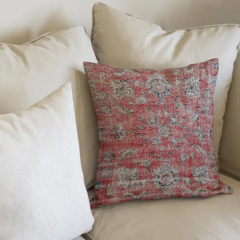Almohada estampada de algodón rojo y azul: acento elegante en la decoración del hogar