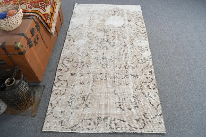 Elegant Beige & Brown Check Rug, 3,1x5,8 ft Chic Decor