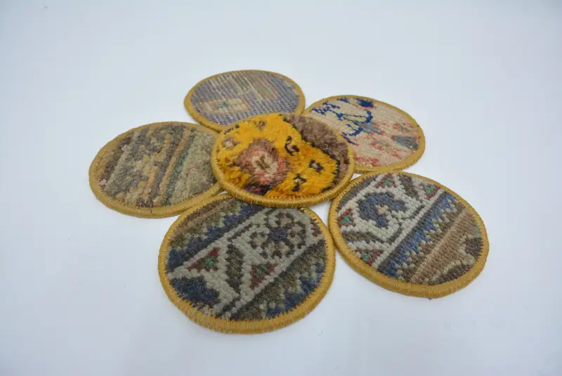 ボヘミアンラウンドコースター、ブラウンとグリーンの滑り止めコースター