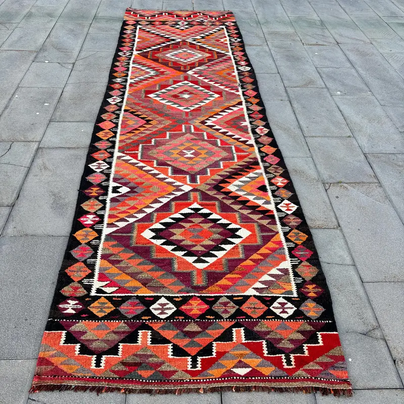 Kırmızı Oryantal Halı, Mor Desenli 3,5x11,8 ft