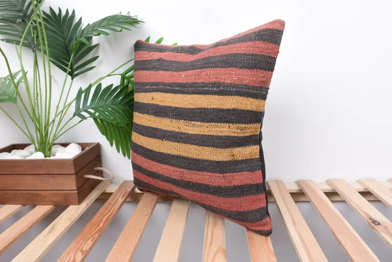 Pillow Case, Pillow for Sofa, Handmade Throw Pillow Cover, Kilim Pillow Cover, Handmade Throw Cushion Case, Vintage Kilim Pillow, 18x18 Red Pillow - 5