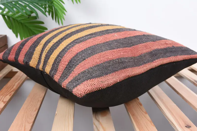 Pillow Case, Pillow for Sofa, Handmade Throw Pillow Cover, Kilim Pillow Cover, Handmade Throw Cushion Case, Vintage Kilim Pillow, 18x18 Red Pillow - 6